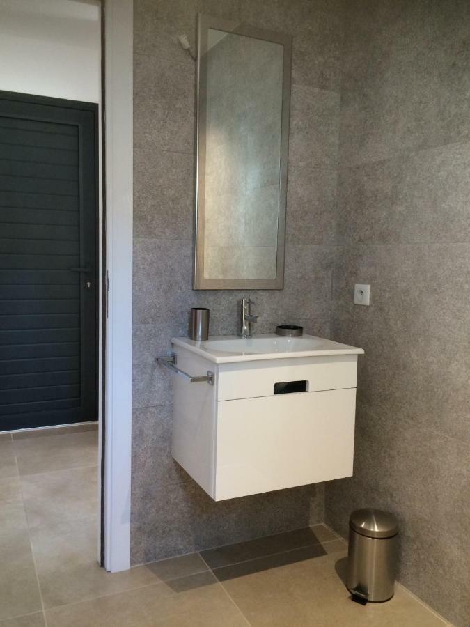 Villa Lucienne Bandol , T2 4 Etoiles Avec Garage, Dans Les Calanques エクステリア 写真